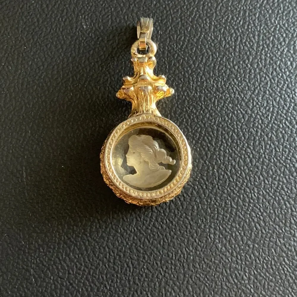 Vintage Goldette Glass Intaglio Cameo Pendant Gold Tone
